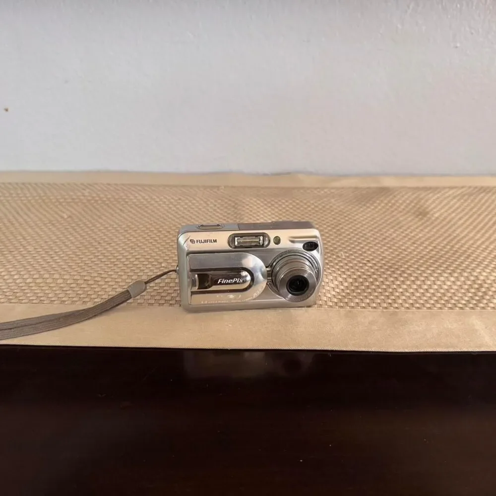 Fujifilm Finepix A340 Vintage Digital Camera